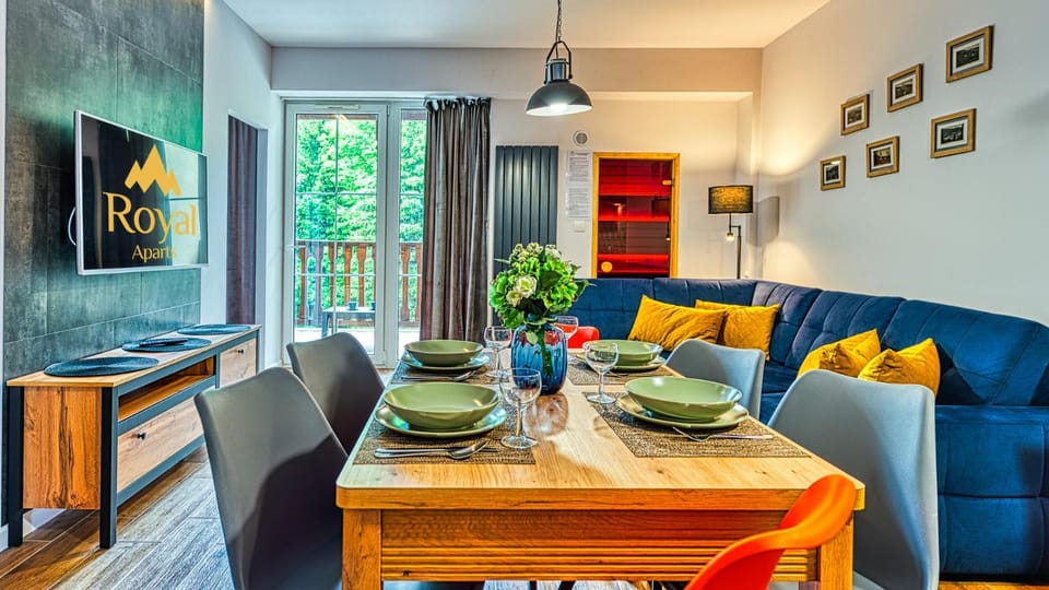 Sauna, TV and multimedia, Balcony/Terrace, Living room, Seating area, Dining area