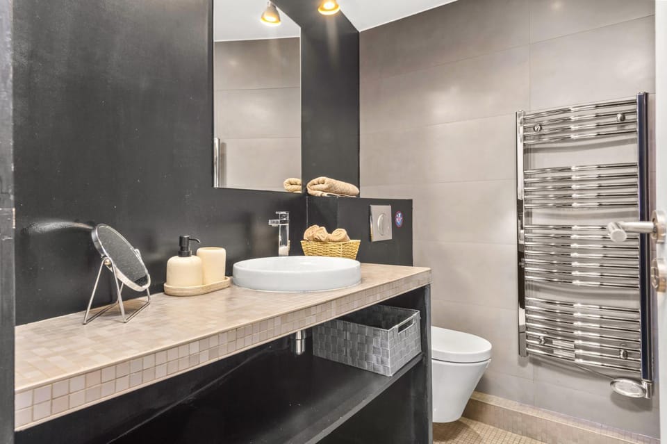 Shower, Bathroom, towels