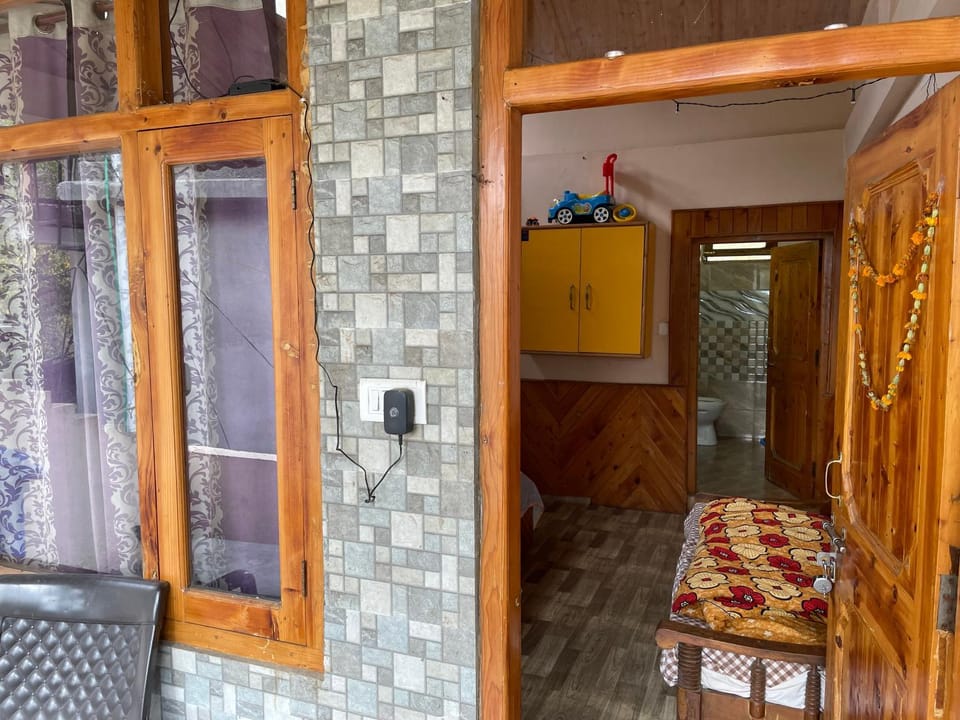 Kingdom Homestays House in Manali
