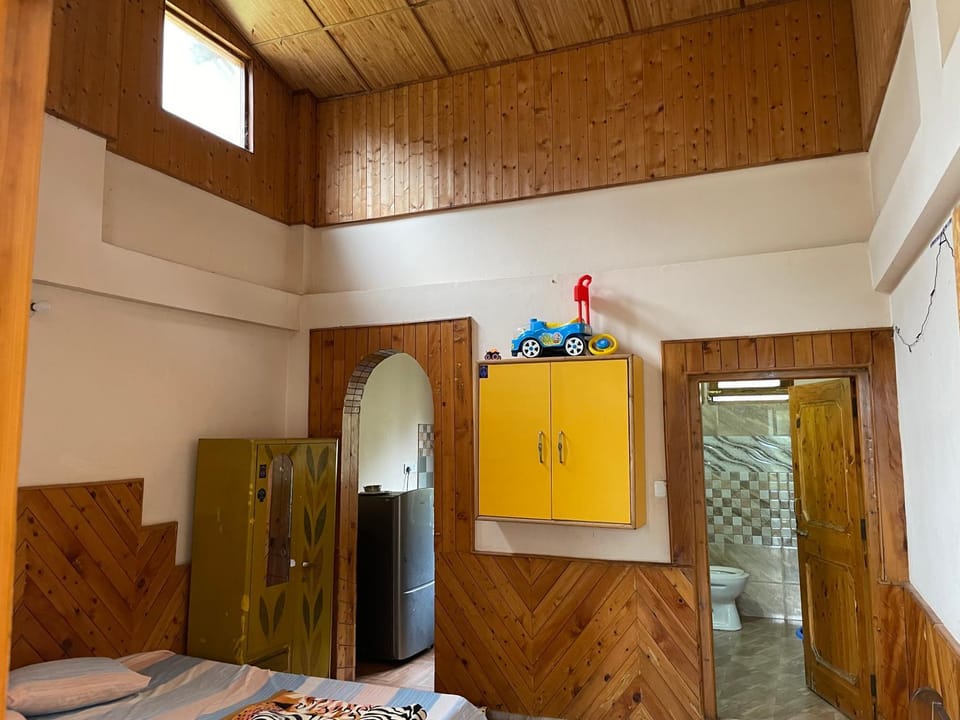 Kingdom Homestays House in Manali