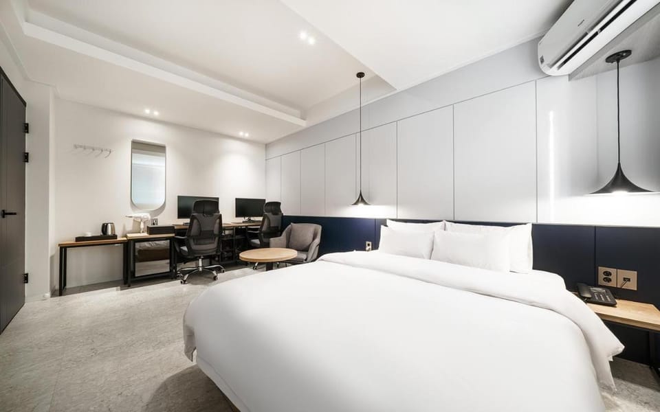 No25 Doksan Intersection Hotel in Seoul