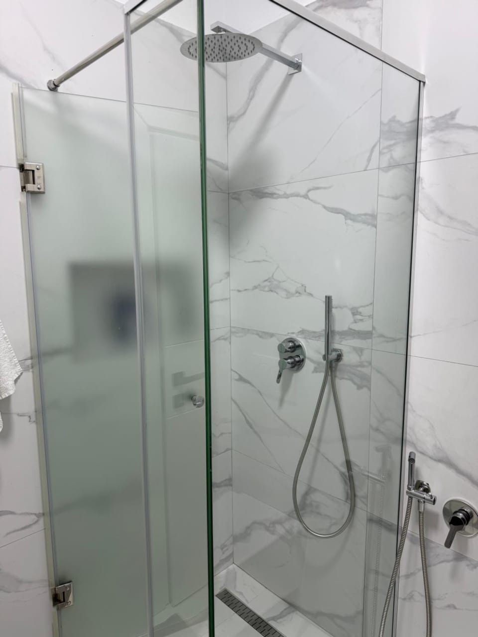 Apt near Lake and Air Albania Stadium Apartment in Tirana