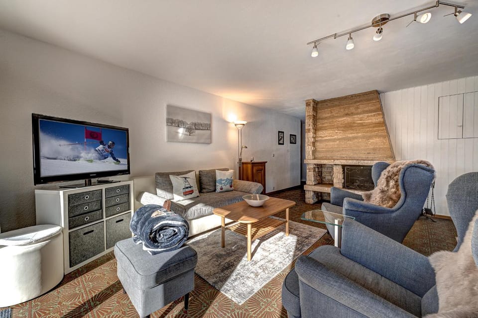 TV and multimedia, Other, Dining area