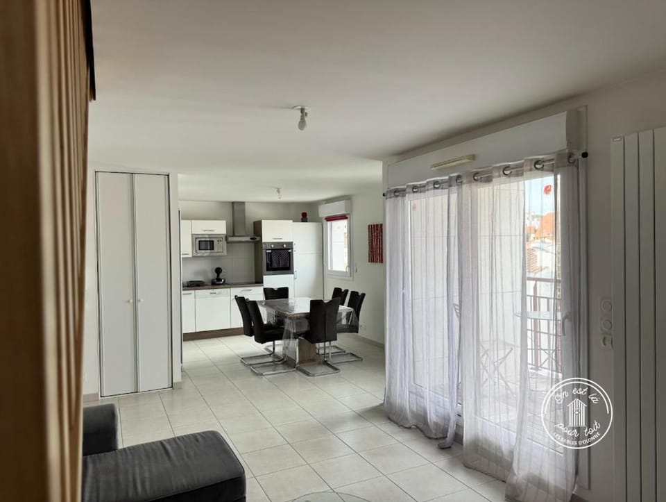 Living room, kitchen