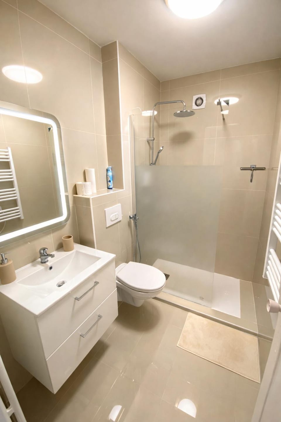 Shower, Toilet, Bathroom