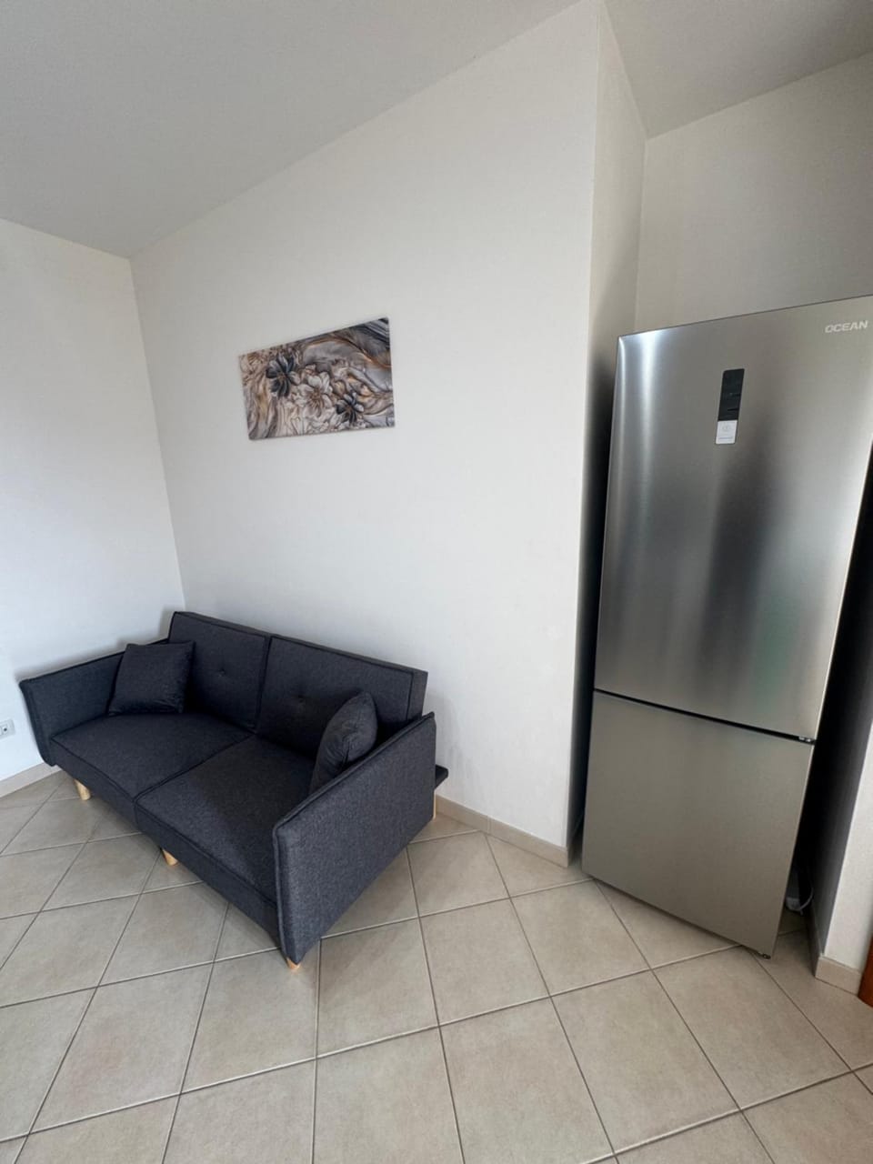 Kitchen or kitchenette, Living room, Seating area, oven
