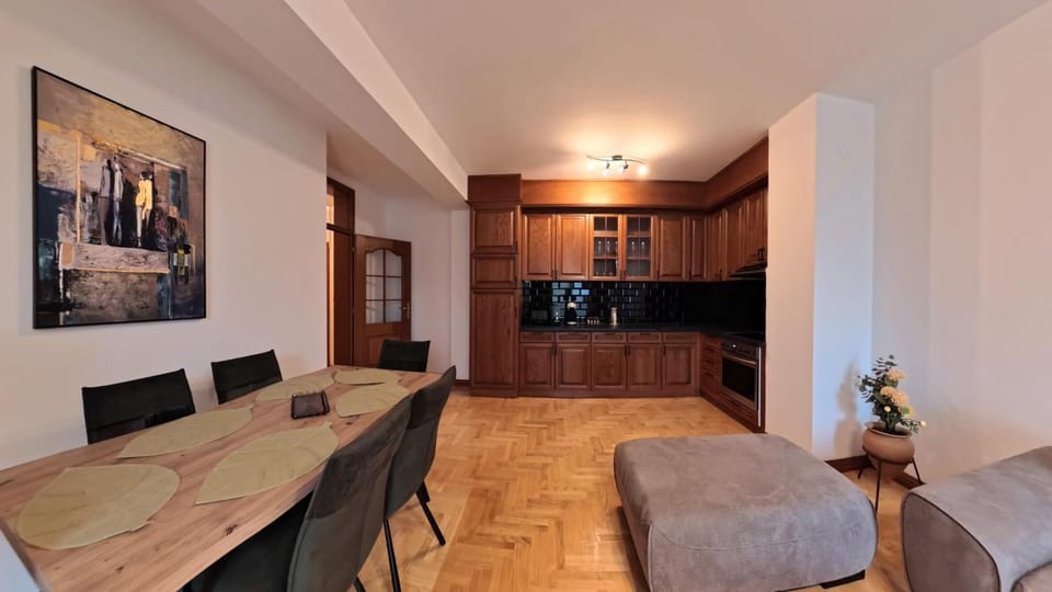 Apartmani Central 2 & Free Parking Apartment in Serbia