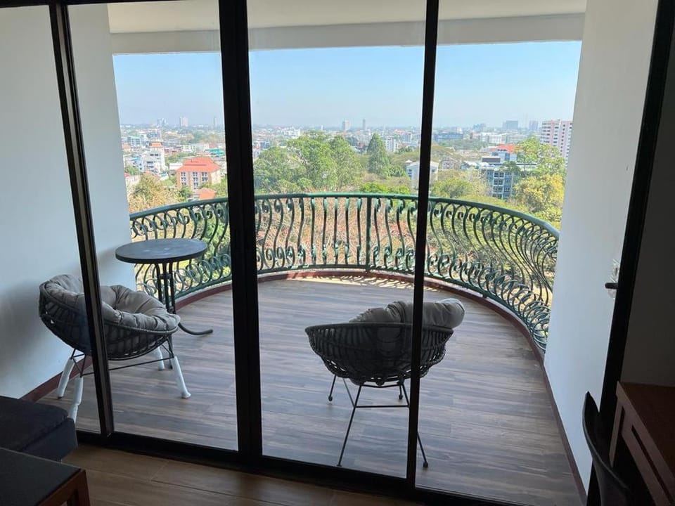 Penthouse Studio with Balcony in Hillside 4 Apartment in Chiang Mai