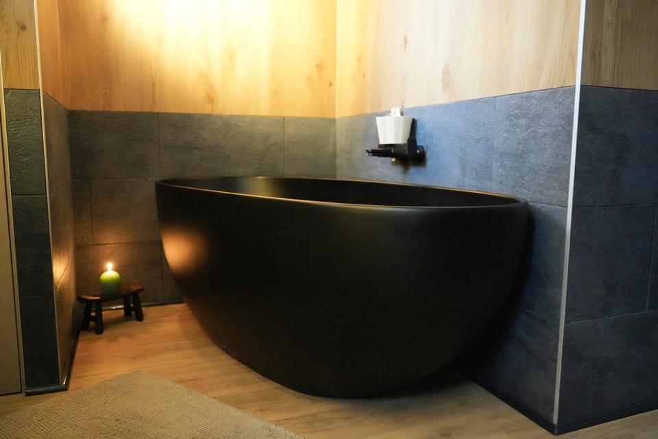 Bathroom, Bath