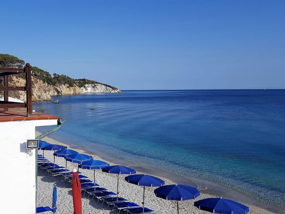 Nearby landmark, Day, Beach, Sea view, sunbed