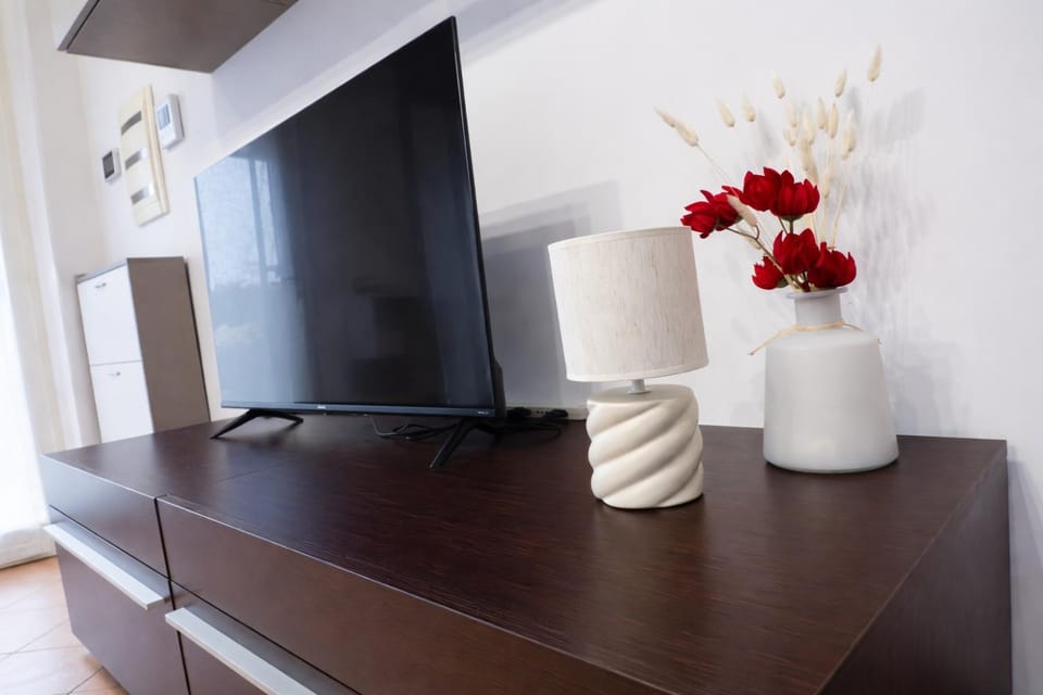 Day, TV and multimedia, Living room
