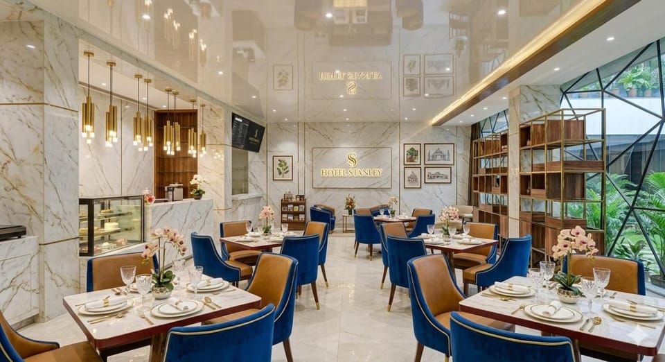 Signature Inn Delhi Airport Hotel in New Delhi