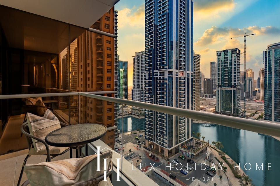 Balcony/Terrace, City view, Lake view