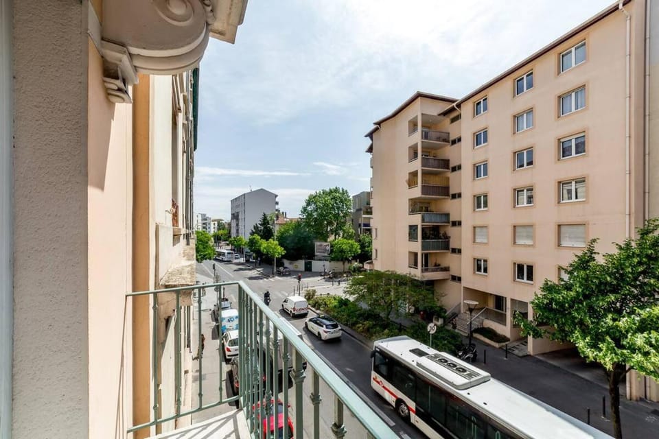 Property building, Balcony/Terrace