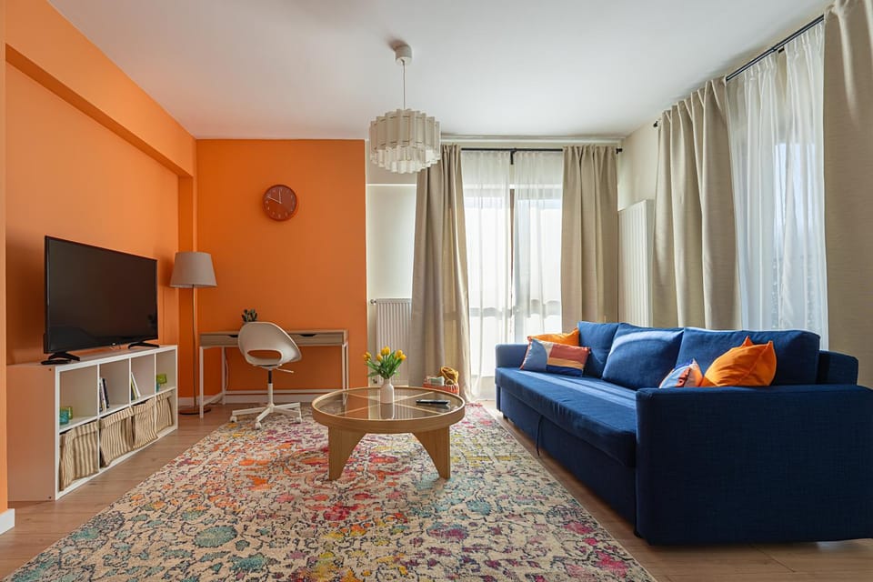 Communal lounge/ TV room, TV and multimedia, Living room, Seating area, Evening entertainment