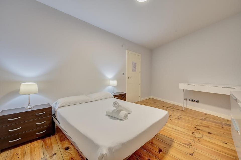 Bed, Photo of the whole room