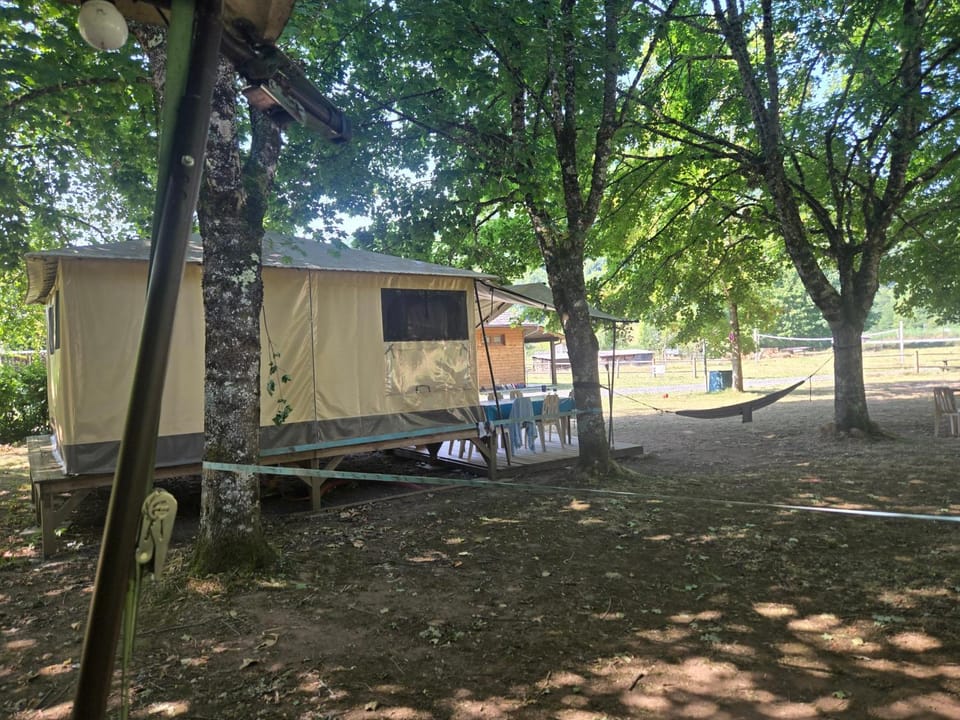 camping des trois rivières Campground/ 
RV Resort in Auvergne-Rhône-Alpes