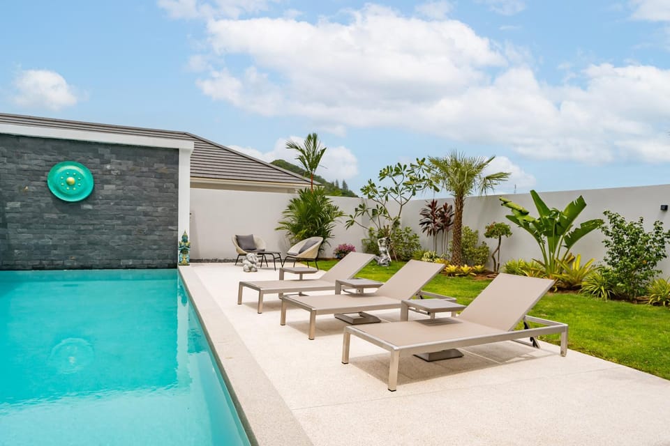 Thorani - 3BR Private Pool Villa 900 m SilverBeach by MO Estate Villa in Ko Samui