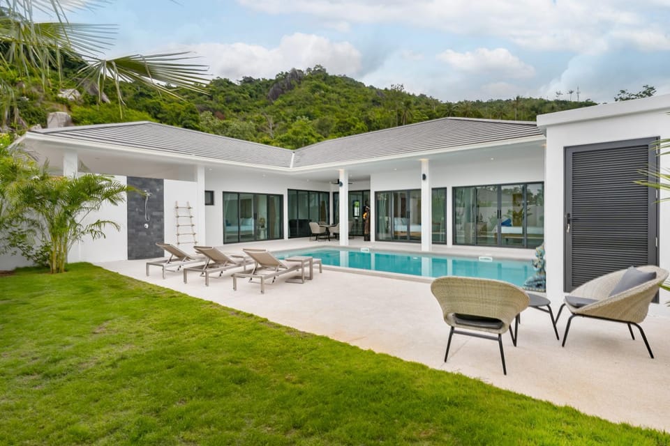 Thorani - 3BR Private Pool Villa 900 m SilverBeach by MO Estate Villa in Ko Samui