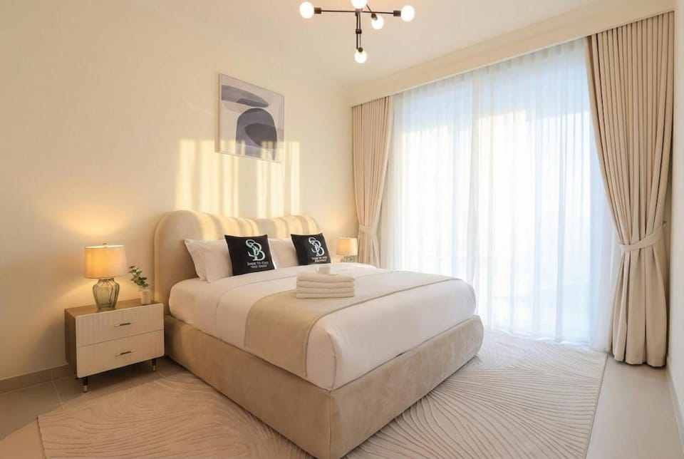 Lux 2BR Beachfront Escape Palace Beach Residence Apartment in Dubai