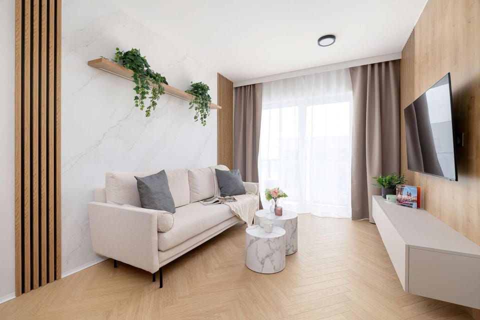 TV and multimedia, Living room, Seating area, Evening entertainment