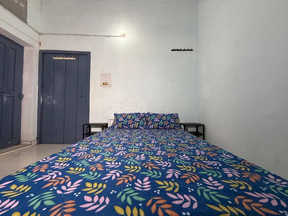 Nook Coliving Male Only Hostel in Lucknow