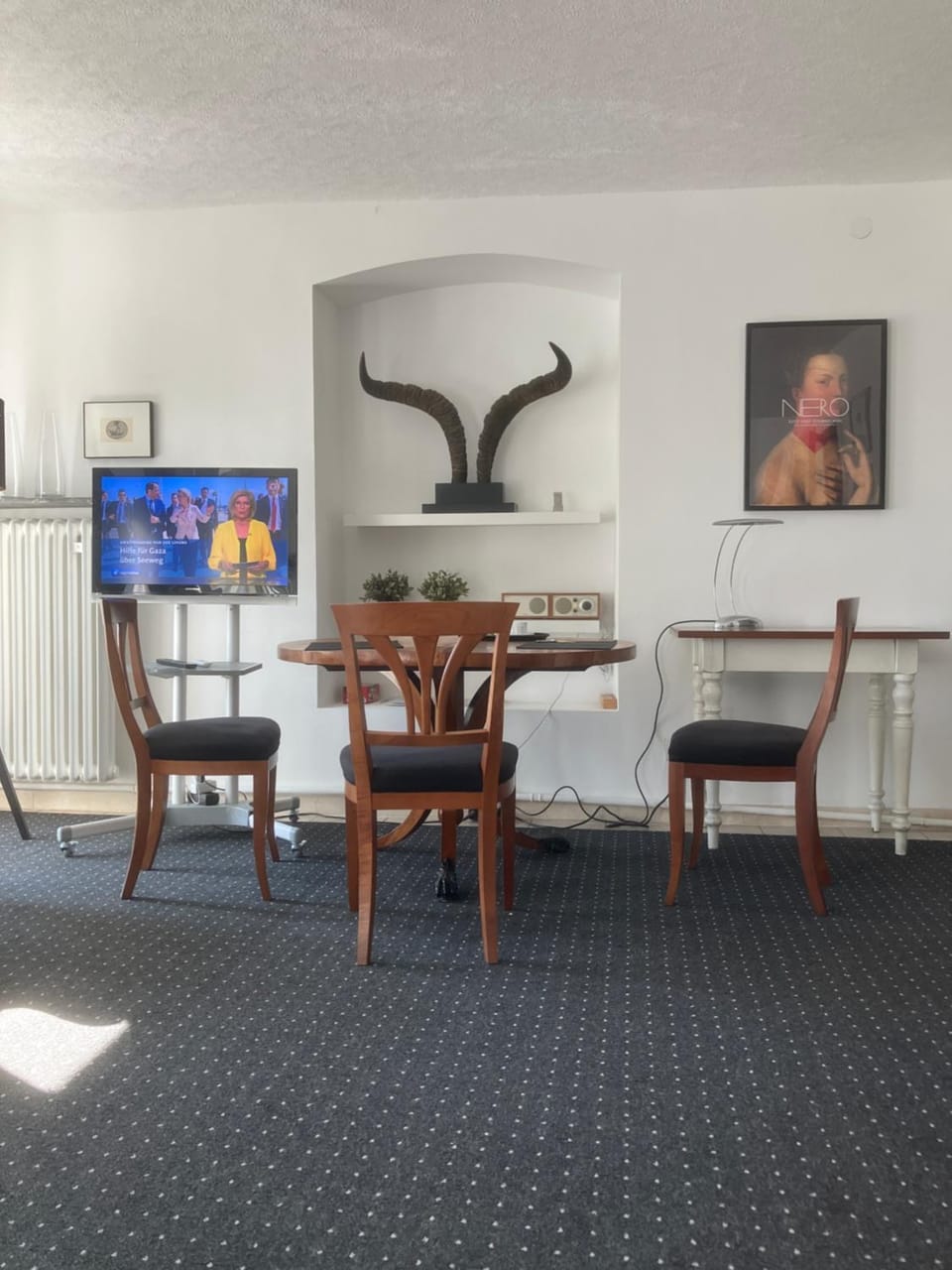 TV and multimedia, Living room, Dining area