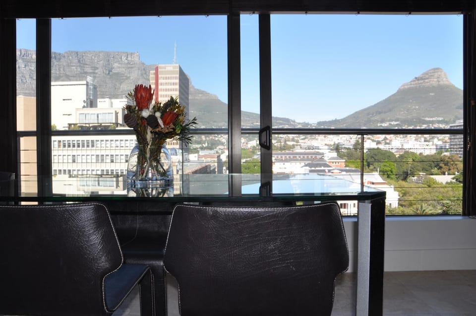 Dining area, Mountain view