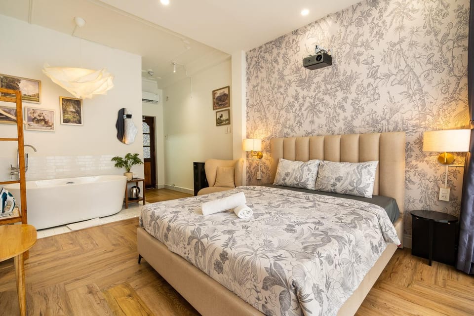 V Living - Hidden Gem in District 1 & Free Laundry Apartment in Ho Chi Minh City