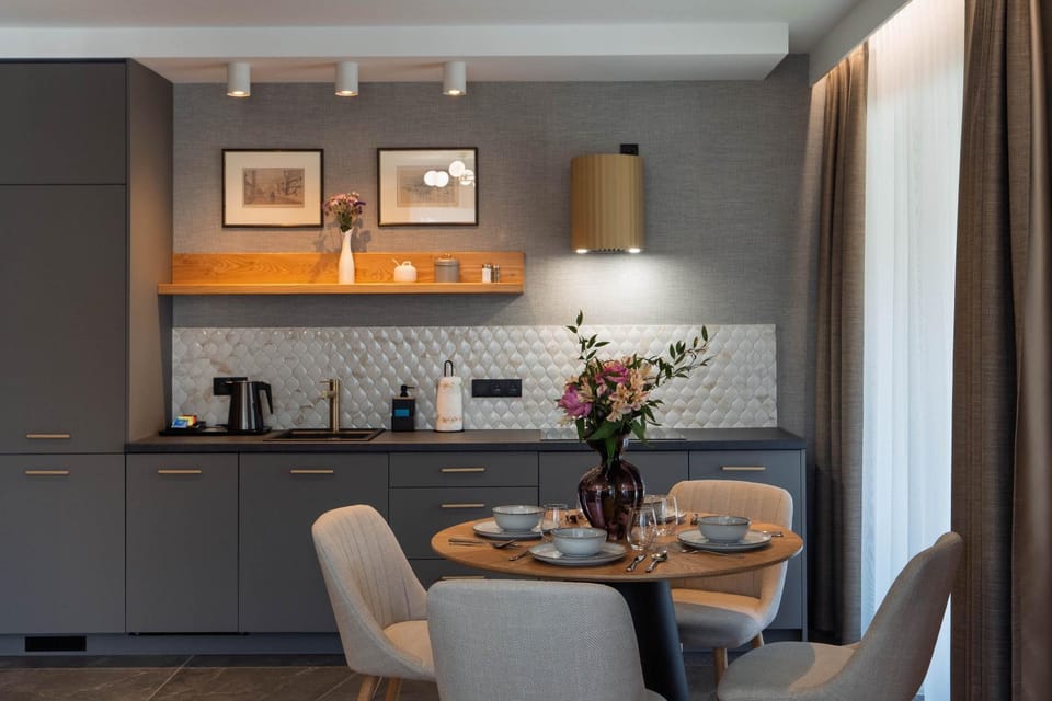 Kitchen or kitchenette