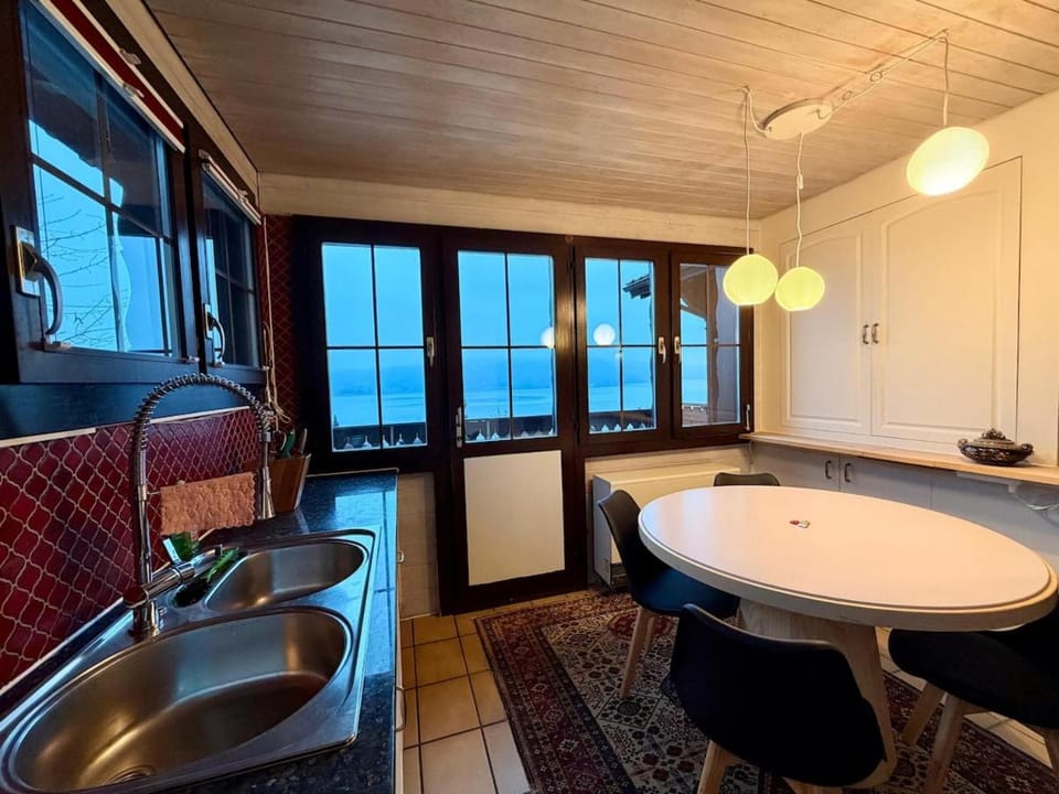 Chalet Apartment Faulensee Apartment in Canton of Bern (Region)
