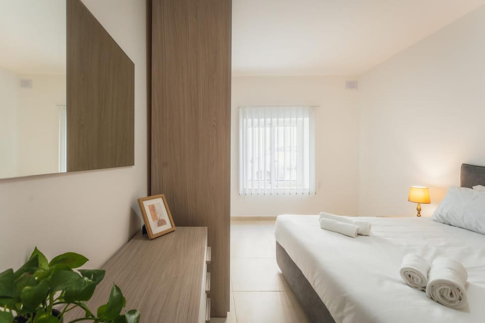 New spacious apartment central Fgura by SF Homes Apartment in Malta