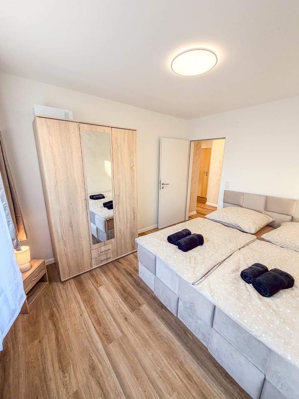 Bedroom, wardrobe