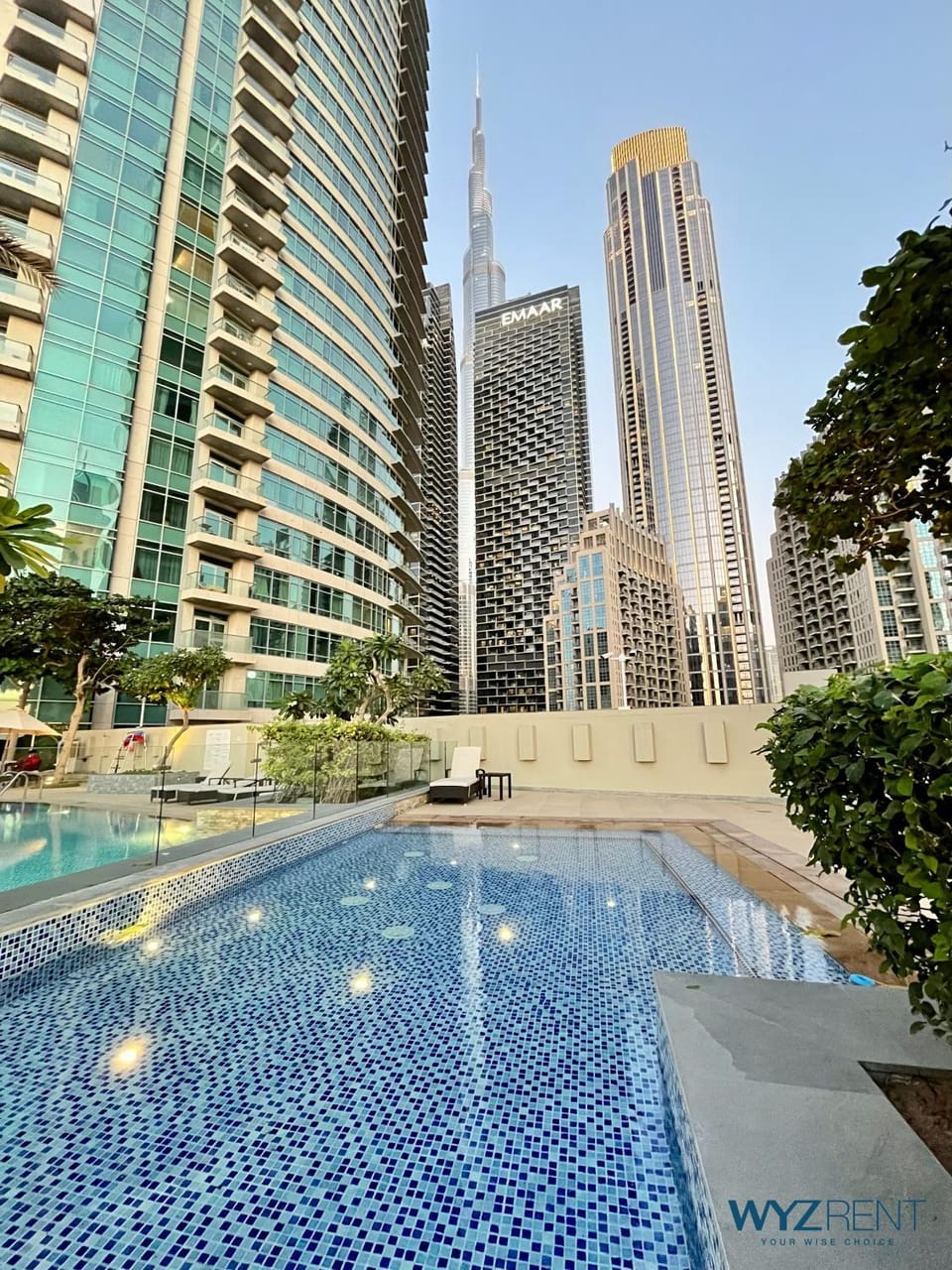 Property building, Day, City view, Swimming pool, sunbed