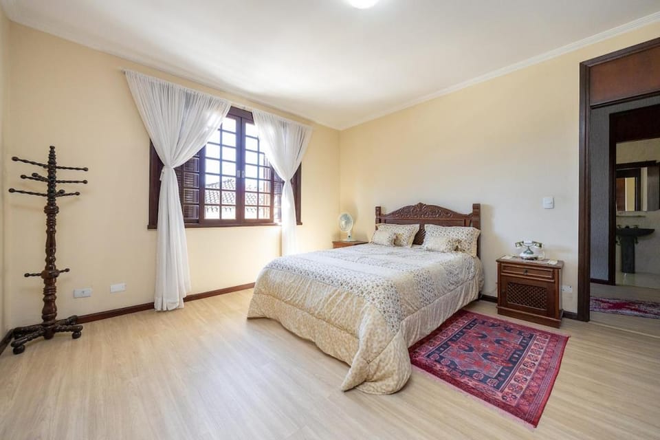 3 Bedroom Townhouse with Pool and Gourmet Area Villa in Curitiba