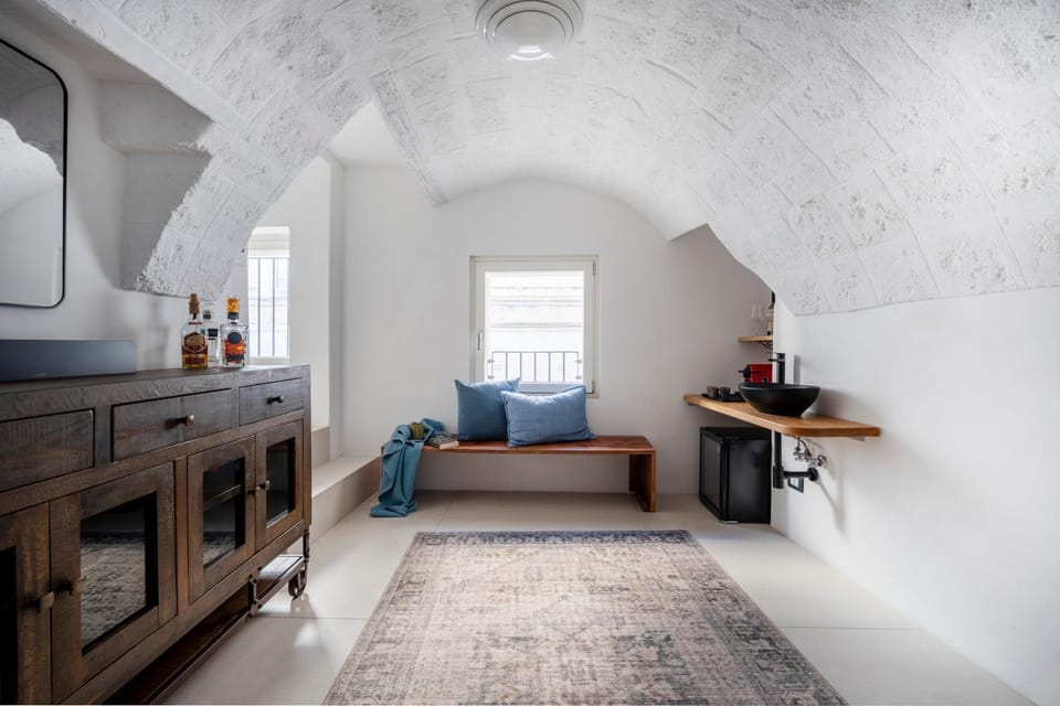 Living room, Photo of the whole room