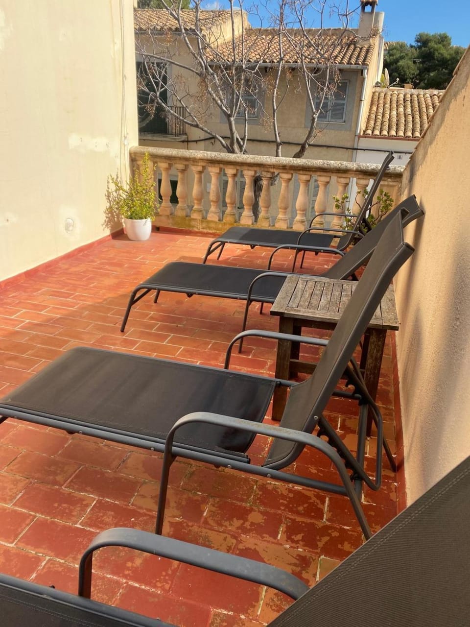Balcony/Terrace, sunbed