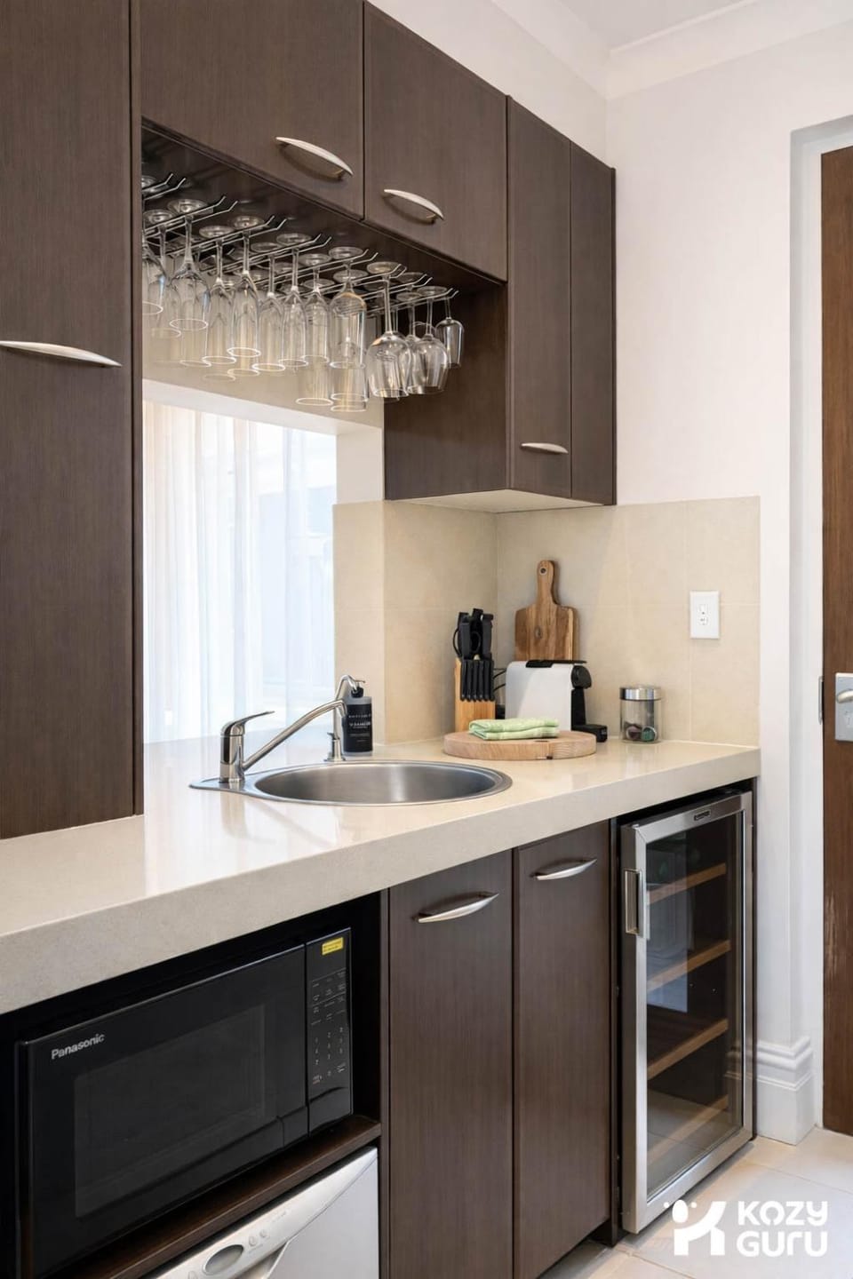 KozyGuru | Joslin | Private Self-Contained 1 BR House in Adelaide
