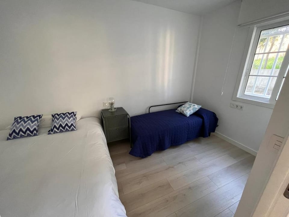 Sanxenxo NEW appartment on Playa Silgar, 2 bedrooms, 2 bathrooms, garage Apartment in Sanxenxo