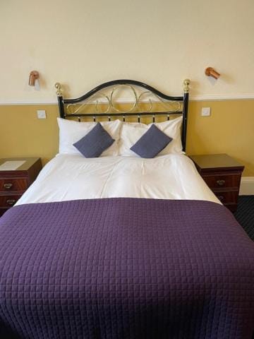 Strathallan Guest House Bed and Breakfast in Edinburgh