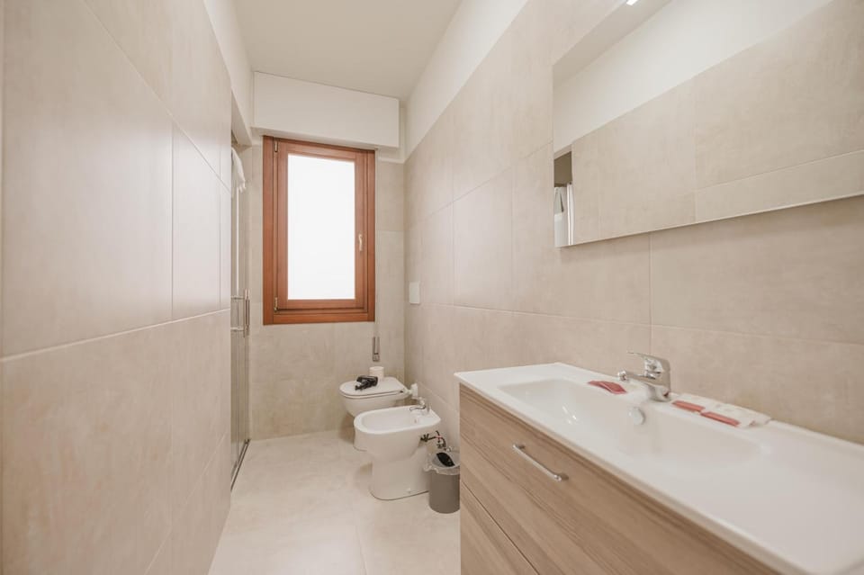 Shower, Toilet, Bathroom, bidet