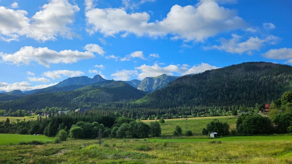 Nearby landmark, Spring, Day, Natural landscape, Mountain view