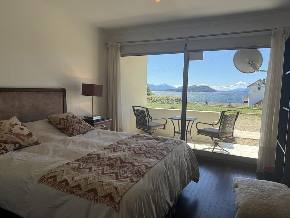 BOG Quintaluna vista al lago y pileta climatizada Apartment in San Carlos Bariloche