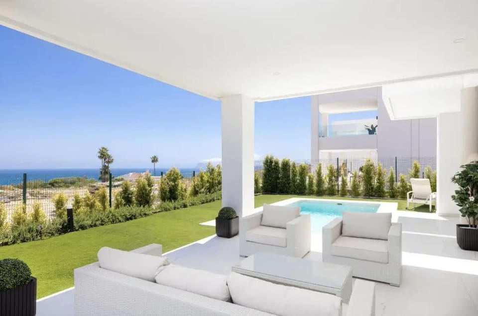 Garden, Swimming pool