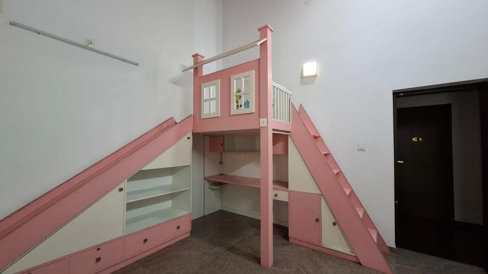 Bed, bunk bed