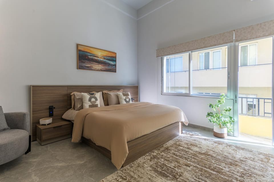 Bed, Balcony/Terrace, Seating area, Bedroom, air conditioner