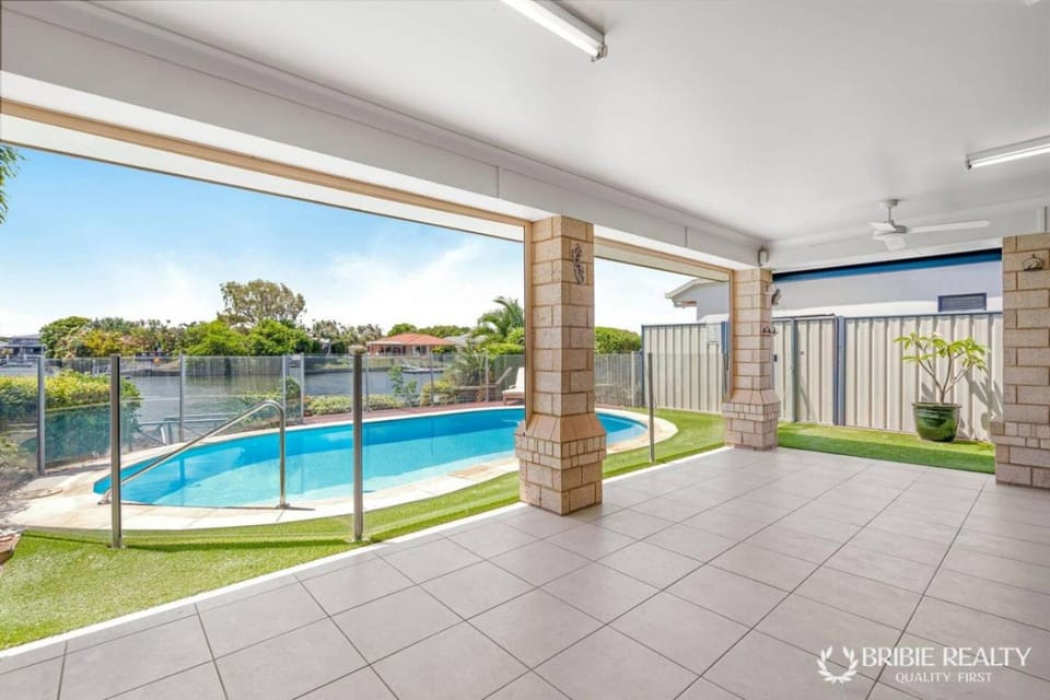 Garden, Swimming pool