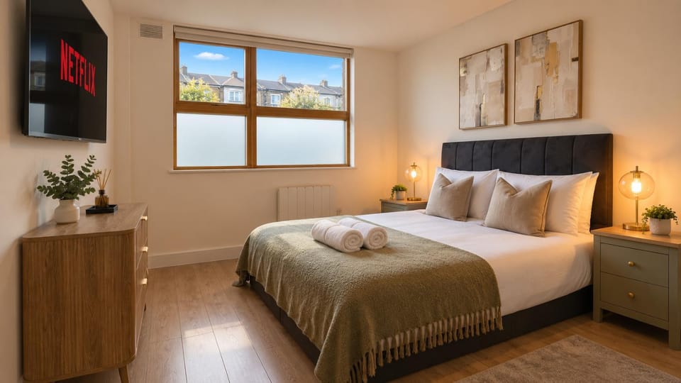 Near Tower Bridge - Stylish 1BR Flat - Parking - Sleeps 6 Apartment in London Borough of Southwark