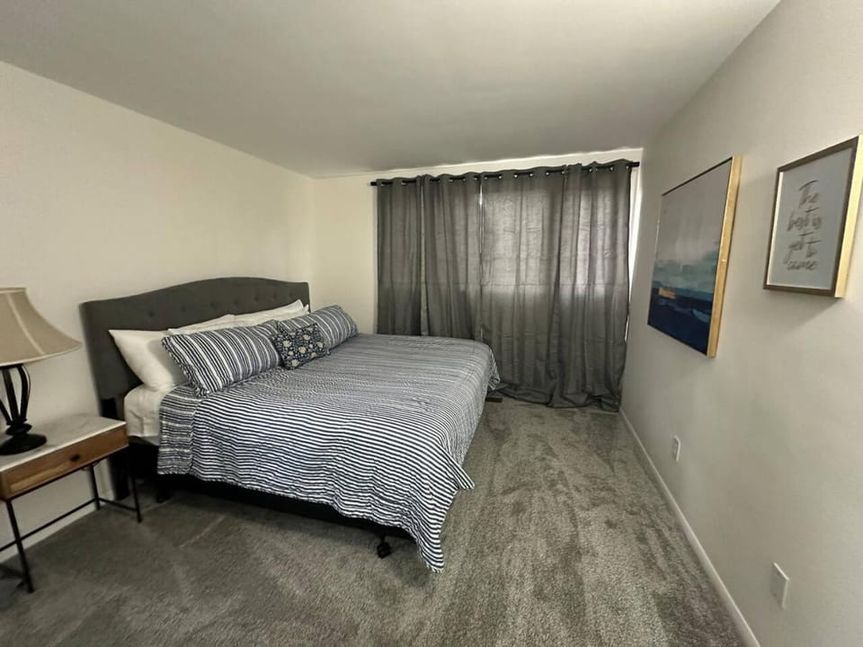 Charming Mentor Home w/ Fenced Backyard House in Mentor