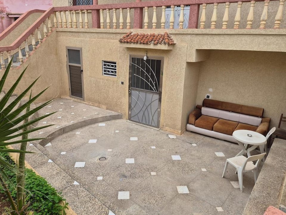 Appartement familial villa 110 m2 jardin et piscine Apartment in Meknes